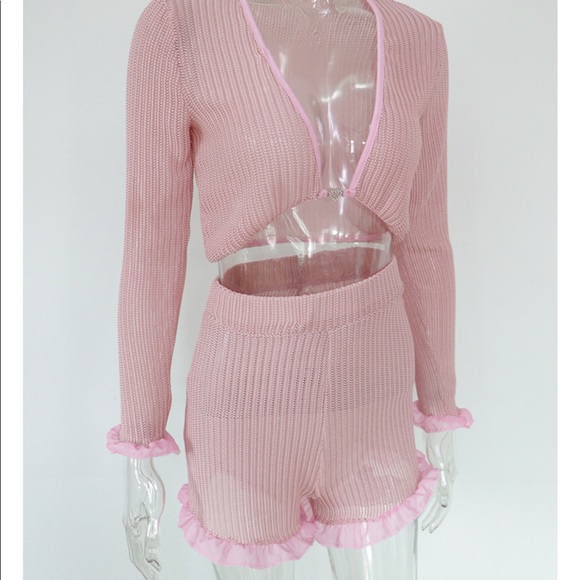 pink ruffle 2 piece set 💞 - Picture 4 of 5